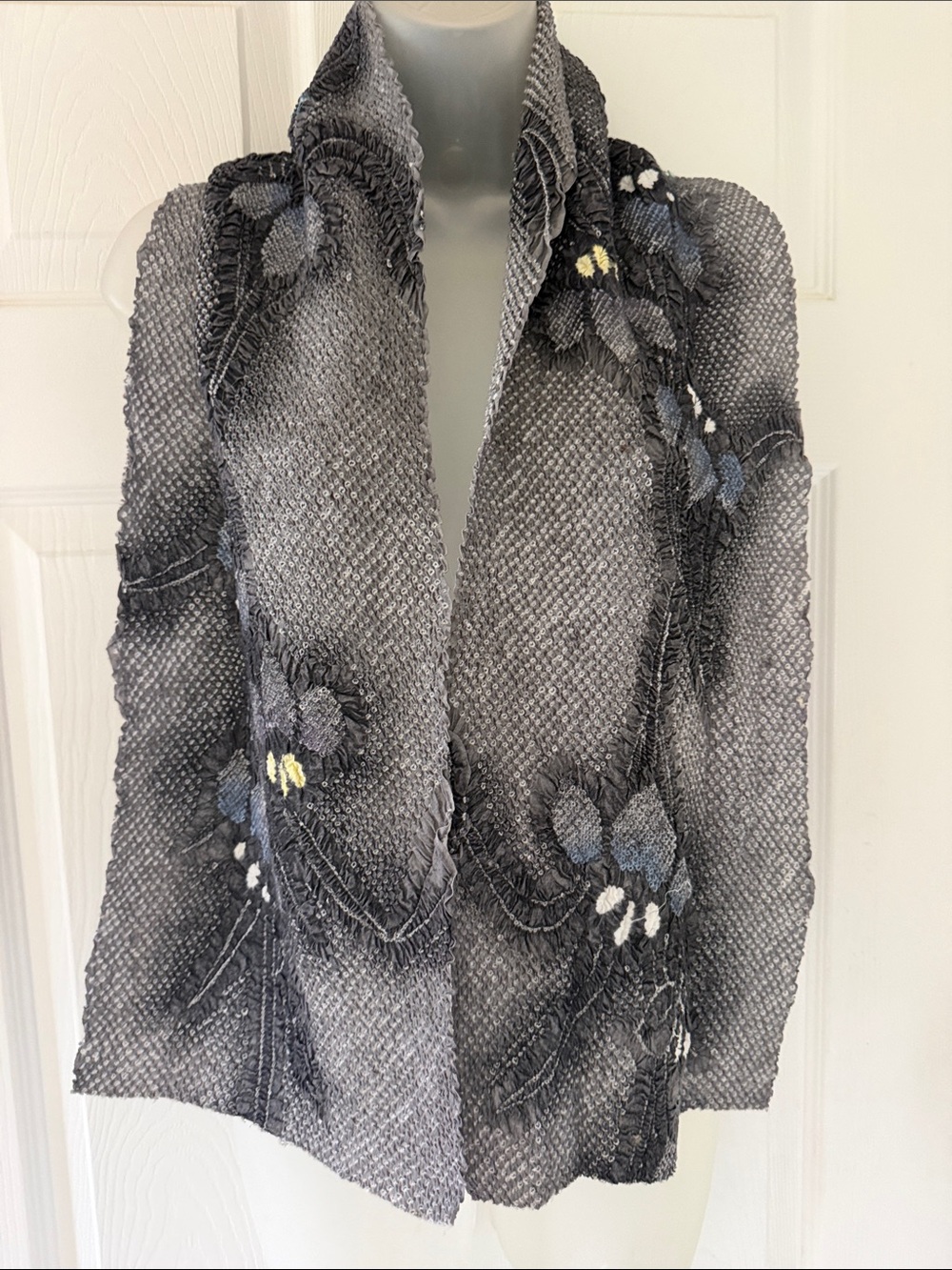Stunning Vintage Japanese Shibori 3D Crinkle Texture Artsy Floral Scarf